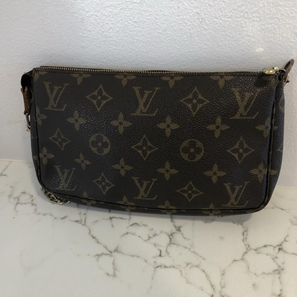 Louis Vuitton Pochette Monogram - Picture 3 of 9